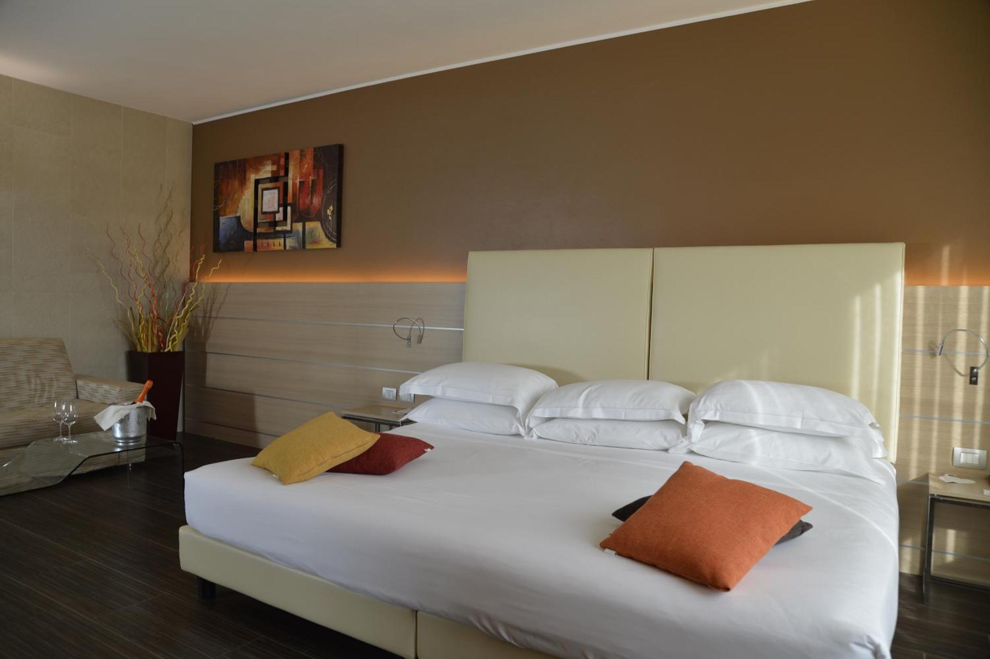 Best Western Plus Soave Hotel 산보니파시오 외부 사진